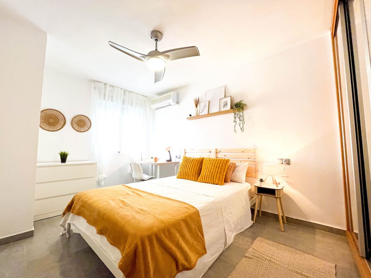 Habitación gestionada por Roomflow en Capuchinos, Málaga